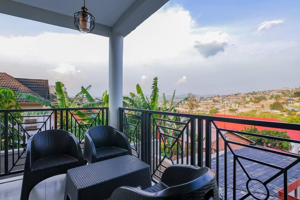 Ultra Modern Apartment In Nyarutarama Kigali Exterior foto